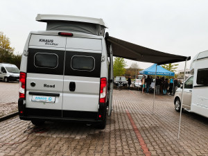 Veřejná karavanová stání vyrostla u přehrady