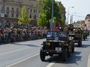 Slavnosti svobody si vyžádají řadu dopravních omezení, využijte raději MHD doporučuje magistrát