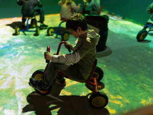 Nejslavnější dětská kniha Jiřího Trnky rozkvétá v rámci hravé expozice v DEPO2015