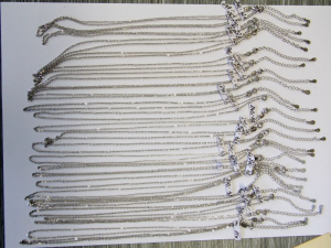 Zloděj se vkrádal do sklepů i šaten na základních školách, celkem napáchal škody za více než půl milionu