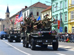 Plzeňské čtyřdenní Slavnosti svobody si nenechaly ujít desítky tisíc lidí, rekordní účast byla i v Rokycanech