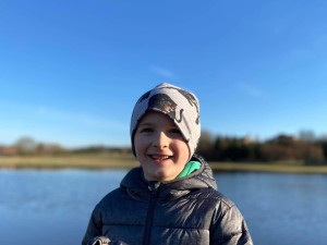 Nemůže jít jinou cestou, ani jíst jídlo, které nezná. I drobná změna zaběhlého režimu u Adama způsobí záchvat hněvu a pláče