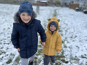 Nemůže jít jinou cestou, ani jíst jídlo, které nezná. I drobná změna zaběhlého režimu u Adama způsobí záchvat hněvu a pláče