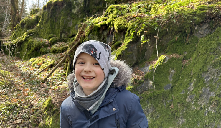 Nemůže jít jinou cestou, ani jíst jídlo, které nezná. I drobná změna zaběhlého režimu u Adama způsobí záchvat hněvu a pláče