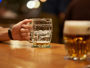 Vyšší DPH na čepované pivo omezí prodeje. Těžká rána pro hospody na venkově a v malých městech