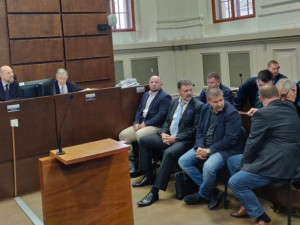 Bývalý fotbalový rozhodčí Grímm se u soudu přiznal k přijetí úplatků k velké nelibosti obžalovaného Berbra