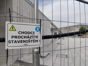 Obvod hledá nájemce pro dokončovanou bránu do Borského parku, bude tam kavárna a veřejné wc