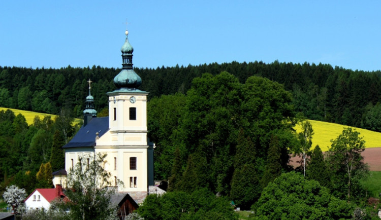 Vesnice získají skoro třicet milionů. Postaví za ně hřiště či opraví ulice