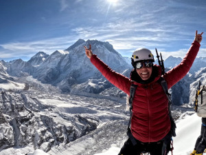 Česká lékařka Eva Perglerová z Plzeňska dnes úspěšně zdolala nejvyšší horu světa Mount Everest