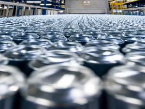 Češi souhlasí se zálohami na nápojové obaly, rozšířili by je i na skleněné lahve a kartony