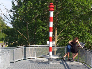 Předražené nic s výhledem nikam, lidé kritizují novou vyhlídku na mostním pilíři u řeky Radbuzy