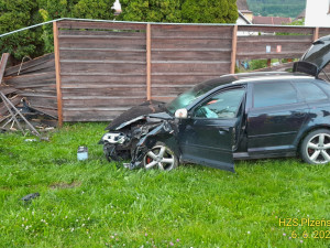 Řidič měl v těle tři promile alkoholu, když způsobil vážnou nehodu. Sám utrpěl vážné zranění