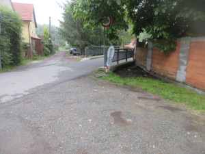 Most přes Hrádecký potok byl již v nevyhovujícím stavu, jeho oprava potrvá do poloviny listopadu