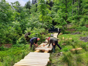 Turisté se díky nové stezce dostanou k Boubínskému jezírku