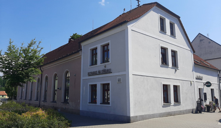 Rokycany zahájily úpravy restaurace a sálu Na Střelnici, dočasní plní funkci společenského centra města