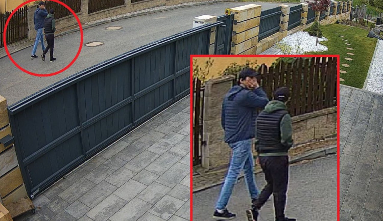 Z domu zmizely peníze v hodnotě téměř tři čtvrtě milionu korun, zlato a šperky. Policisté pátrají po dvojici mužů