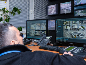 Památník Díky, Ameriko! patří k nejstřeženějším místům v Plzni a dohlíží na něj hned několik kamer