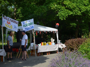Piráti ze Čtyřlístku připluli na 24. ročník zahradních slavností, senioři si užili den plný zábavy