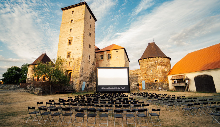 Filmový festival Finále Plzeň láká na promítání na netradičních místech, třeba v pivovaru nebo na hradech