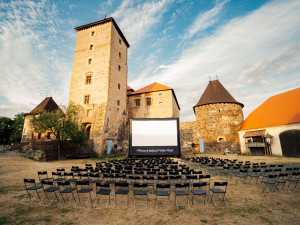 Filmový festival Finále Plzeň láká na promítání na netradičních místech, třeba v pivovaru nebo na hradech