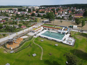 Horšovský Týn otevřel nový areál koupaliště za více než 100 milionů korun