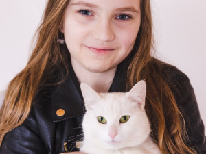 Natálka popálená při zpackaném chemickém pokusu bojuje už čtyři roky s krutými následky poranění