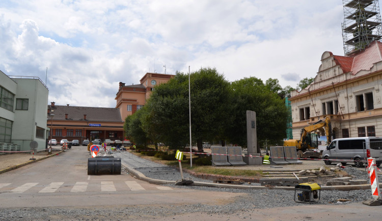 Z důvodu rekonstrukce se dočasně zcela uzavře náměstí 5. května v Rokycanech
