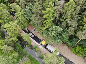 Chodcům i cyklistům se otevřel poslední úsek stezky podél Vejprnického potoka