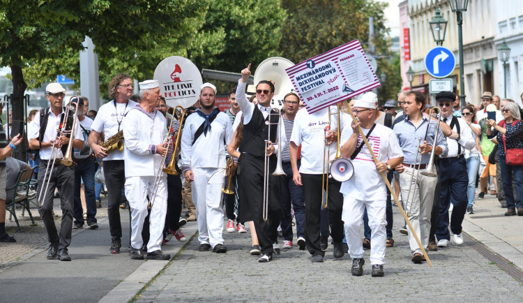 TIPY NA VÍKEND: Dixielandový festival, branný den v Muzeu na demarkační linii nebo corvetty v pivovaru