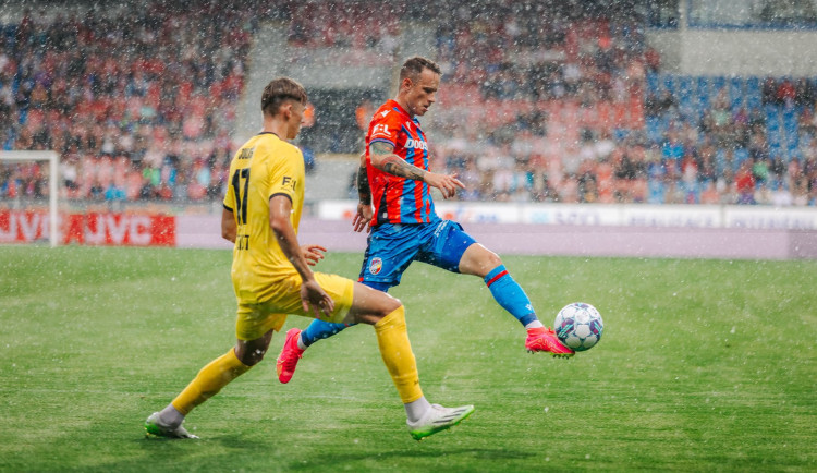 Plzeň jen remizovala s Hradcem 1:1, první výhru v sezoně ztratila v nastavení