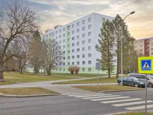 Rekonstrukce koleje v ulici Máchova 20 byla dokončena v květnu 2022. Stejná akce nyní čeká sousední budovu v Baarově 36.