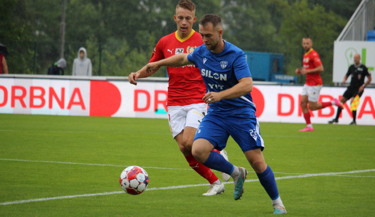 Táborsko opět vyhrálo a je první. Bílé kalhoty nepřevlíkejte, vzkázali fanoušci trenérovi