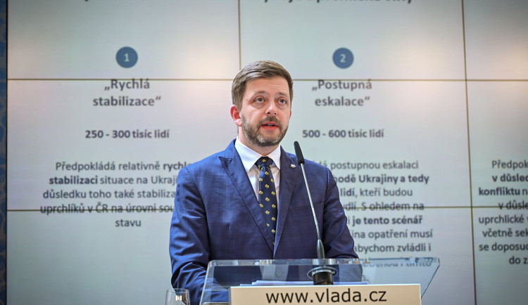 Ministr vnitra odmítl kolektivní vinu Ukrajinců, bezpečností situaci má policie dle jeho slov pod kontrolou