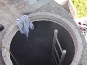 Muže zasypal cement uvnitř sila. Hrozila mu děsivá smrt v sevření sypké hmoty