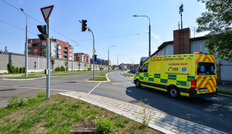 Chytrá dopravní ústředna řídí křižovatky v Plzni, město je průkopníkem v oblasti autonomní mobility