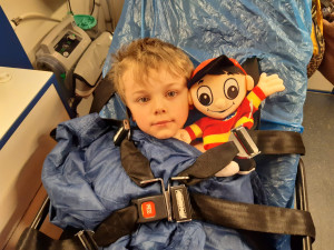 Plyšový maňásek pomáhá dětským pacientům, foto: Nadační fond Kryštůfek