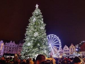 Loni zdobila náměstí jedle ojíněná