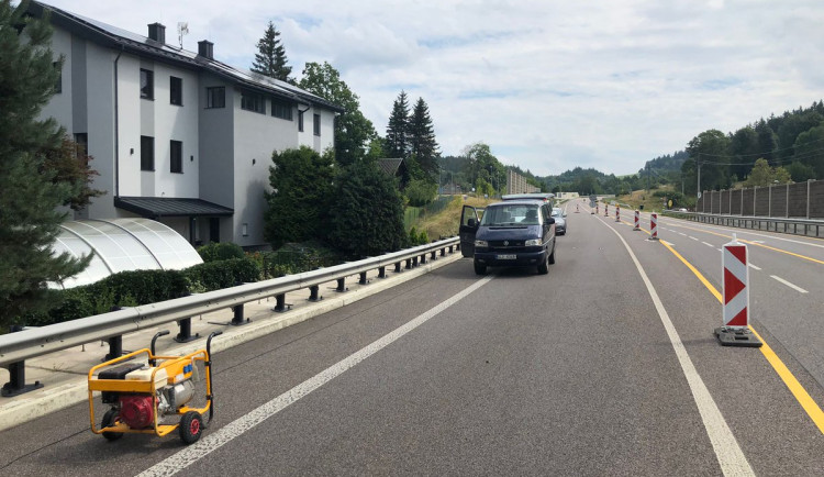 Protihluková stěna u Kunratic začíná růst. Stavba potrvá do listopadu