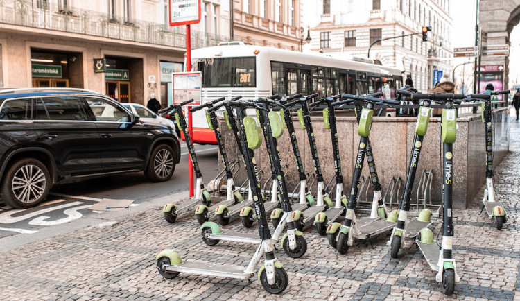 S elektrokoloběžkami bojuje hlavně Praha a Brno