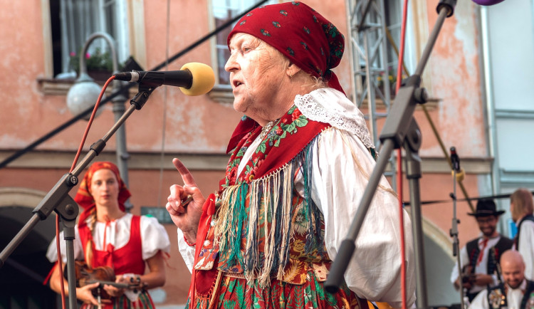 Zemřela legenda chodského folkloru Jana Hojdová, zpěvačku provázela muzika po celý život