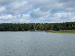 Stavba nového občerstvení u populárního Boleváku omezí až do konce listopadu pohyb pěších i cyklistů