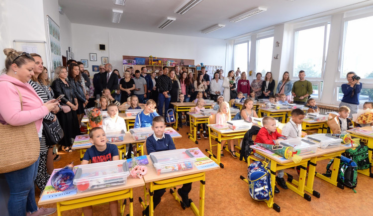 Do plzeňských škol nastoupilo bezmála 2000 prvňáčků