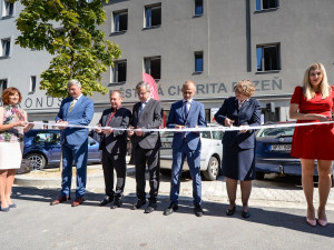 Centrum služeb pro bezdomovce za 120 milionů už pomáhá potřebným, podle odhadů žije v Plzni 400 lidí bez domova