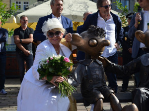 Autorka sochy Lea Vivot, foto: Zuzana Duzbabová