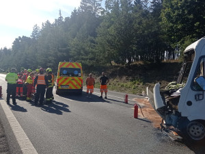 Nehoda obytného vozu zastavila provoz na dálnici D5 ve směru na Rozvadov