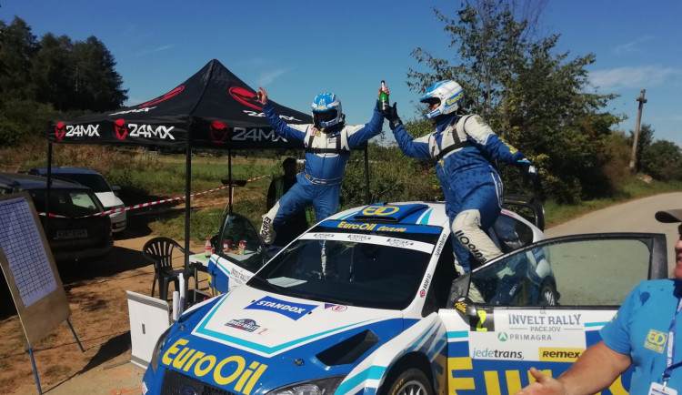 Dramatickou Rallye Pačejov vyhrál plzeňský Pech, Kopeckého předstihl v poslední erzetě