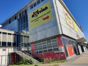 Legendární obchodní dům Prior v Plzni se poprvé otevřel přesně před 55 lety. Byl třetí svého druhu v ČSSR