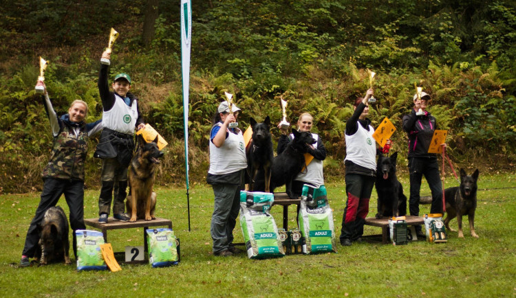 Psovodi se svými parťáky soutěžili v Pavlovicích O liberecký pohár