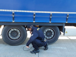 Policisté hledali nelegální migranty na dálnici u německých hranic