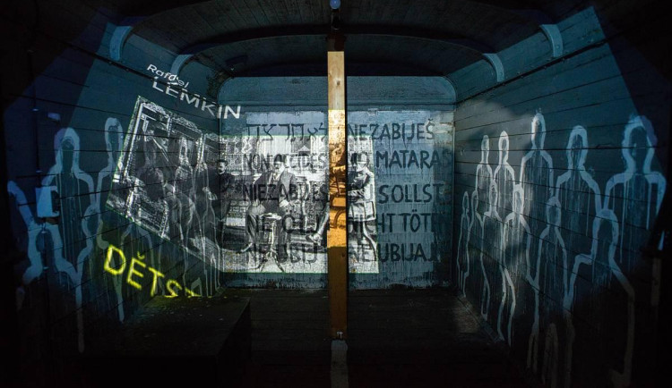 Přijede vlak Lemkin. Upozorní na výročí, kdy se stala genocida zločinem